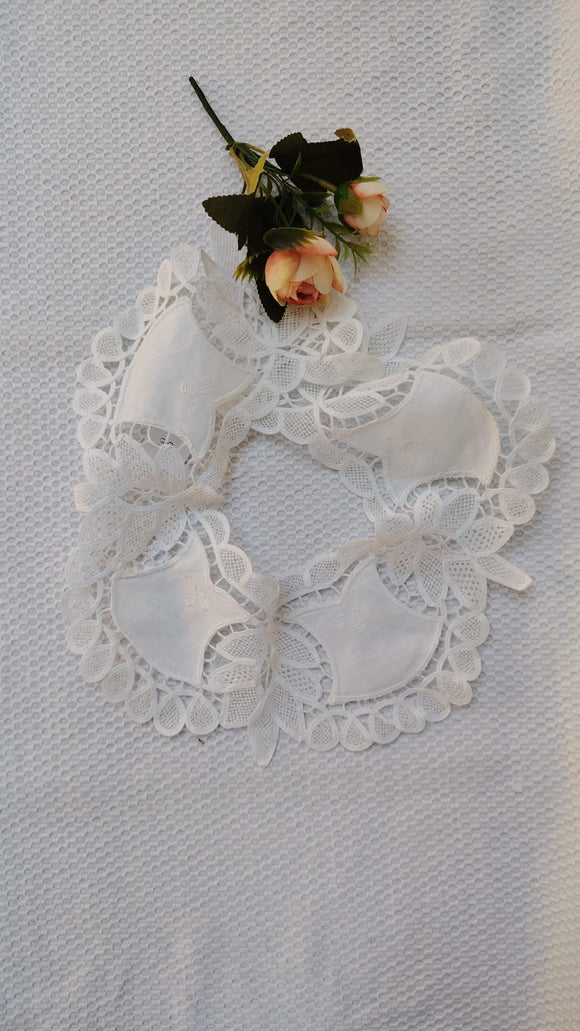 Cuello Lyon