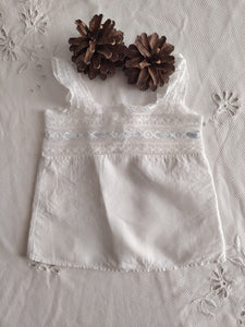 Camisita de Primera Postura